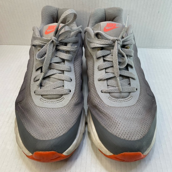 Nike Womens Running Shoes Air Max Invigor Gray 749862-080 2015 Lace Up Mesh 10 - Picture 1 of 9